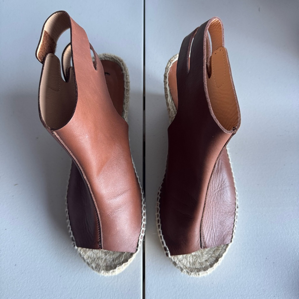 Bettye Muller Espadrille Sandals Size 38 Brown
